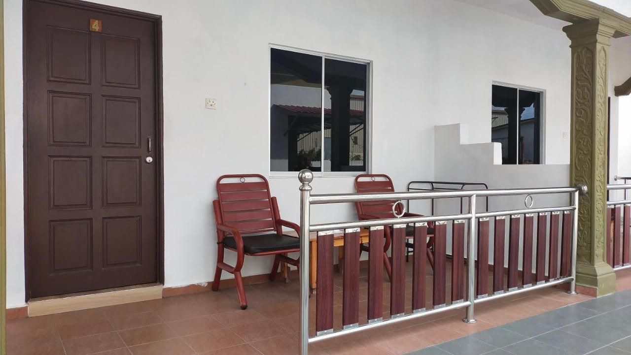 The Nutshell Chalet Langkawi Pantai Cenang  Exterior photo