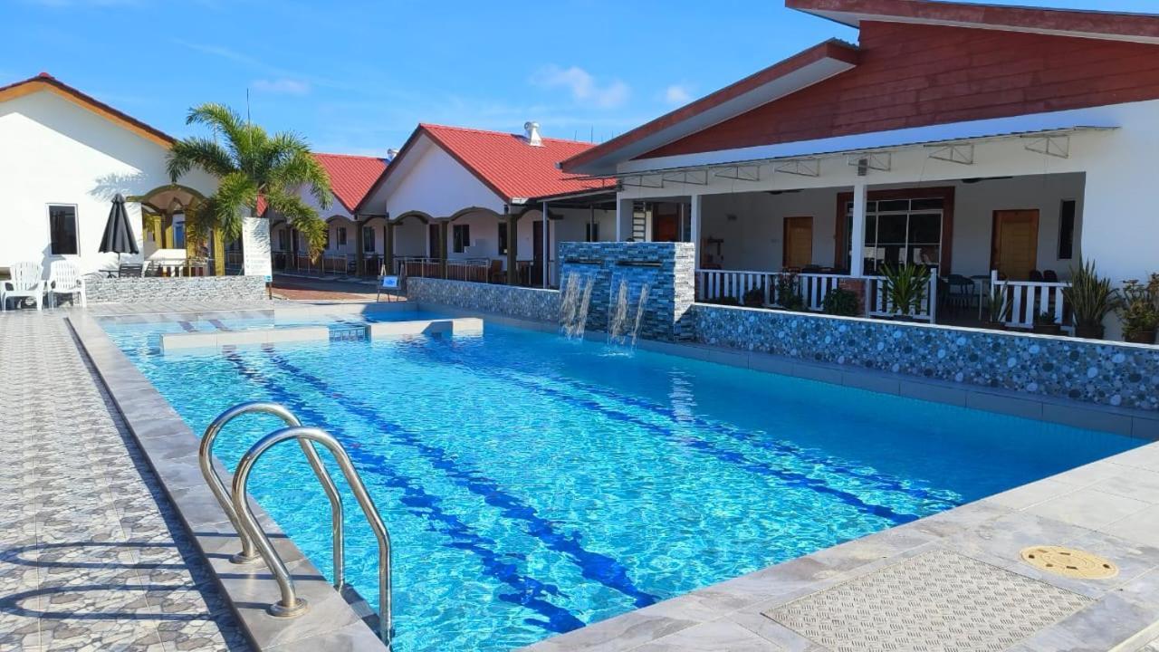 The Nutshell Chalet Langkawi Pantai Cenang  Exterior photo